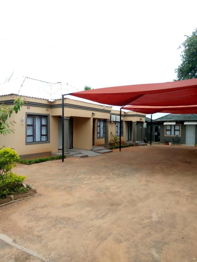 Global Guest House Kasane Exterior foto